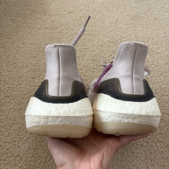 Adidas Women's Ultraboost 21 Lightweight Running Shoes - Lavender/White Size 11 - Picture 6 of 8